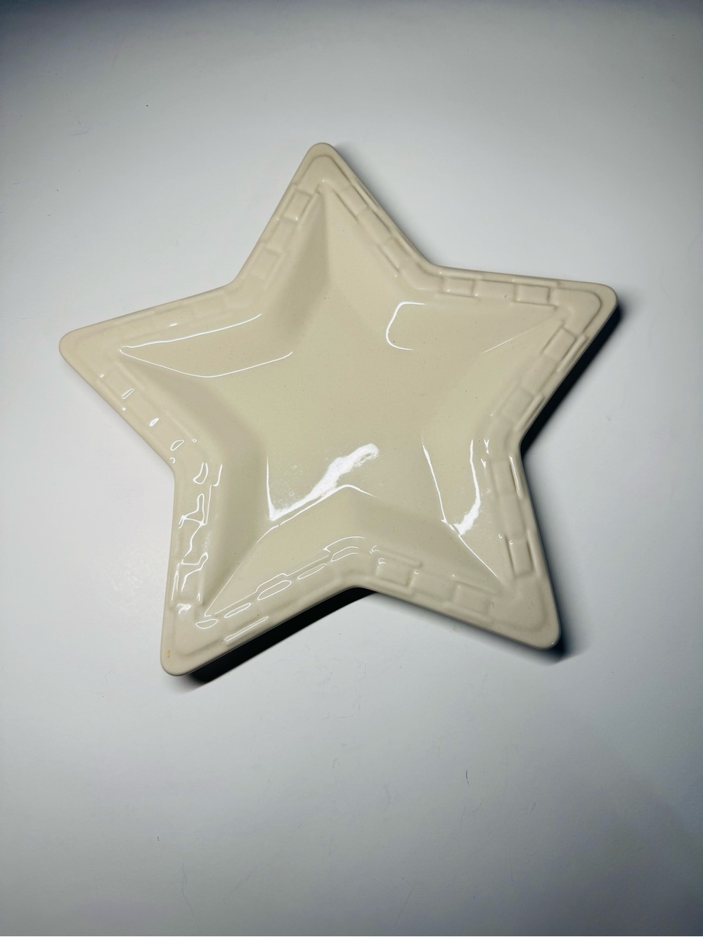 Longaberger Pottery Woven Tradition Ivory Star Lunch Plate